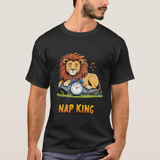 Nap King Funny Sleeping Lion T-shirt (Voorkant)
