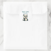 Nap Time Loading: Adorable Sleepy Yawning Panda Ronde Sticker (Tas)