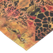 Nappe africaine de fille et de girafe (Angle)