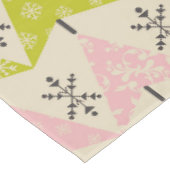 Nappe Arbres de Noël roses et verts. (Angle)