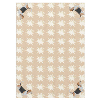 Nappe Basset Hound sur le feuille bronzage