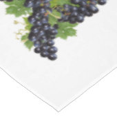 Nappe Branches de raisins de vin rouge sur fond blanc (Angle)