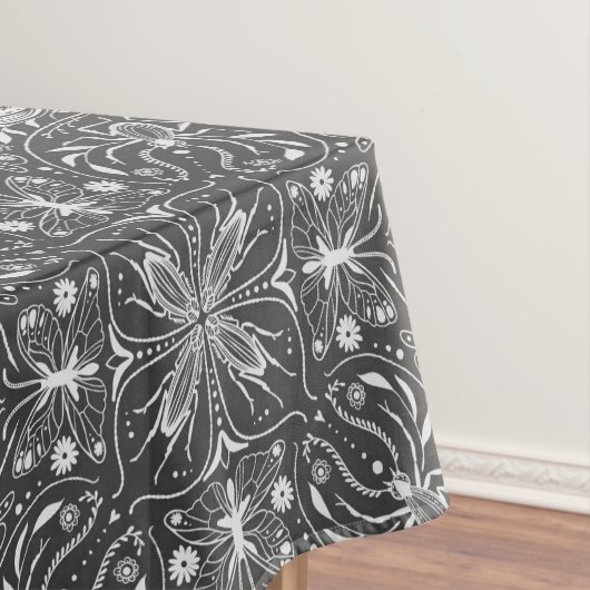 Nappe Bugs, blanc cassé sur noir (In Situ)