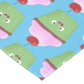 Nappe Caricature de cupcake joyeux (Angle)
