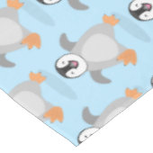Nappe Caricature de poussin de pingouin mignon et joyeus (Angle)