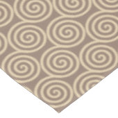 Nappe Cercles en spirale abstraits sur beige (Angle)