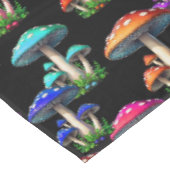 Nappe Champignons colorés sur Arrière - plan noir (Angle)