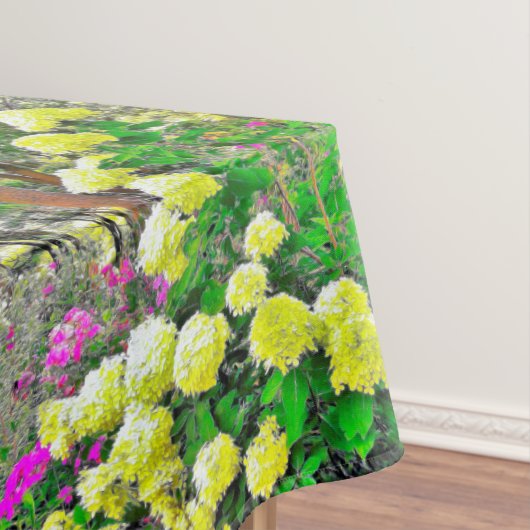 Nappe Chartreuse Vert Limelight Hydrangea Garden (In Situ)