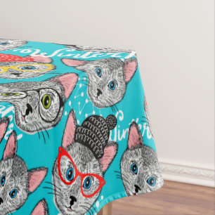 Nappe Chat dans le casquette