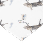 Nappe Chat Jouant Au Tennis (Angle)