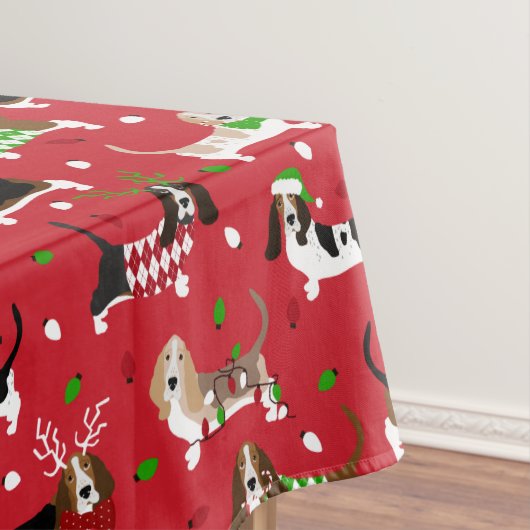 Nappe Christmas Basset Hound (In Situ)