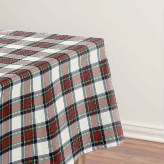 Nappe Clan Stewart Robe Forme Rouge et blanche Tartan (In Situ)