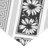Nappe Clés et marguerites grecques noir et blanc (Angle)