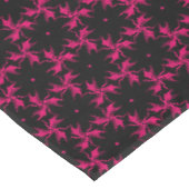 Nappe Cluster de fleurs rose et noire (Angle)