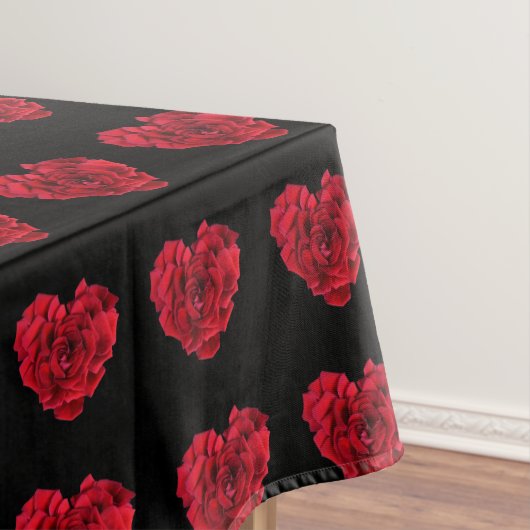 Nappe Cœur de Rose Rouge sur Fond Noir (In Situ)
