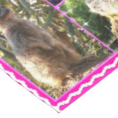Nappe Collage Meerkat en dentelle rose, (Angle)