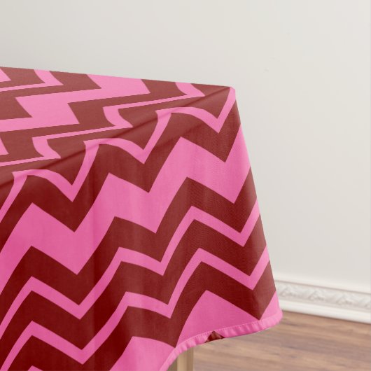 Nappe Conception de chevron zigzag rose rouge bordeaux (In Situ)