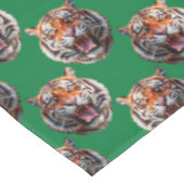Nappe Conception de motif de tête de tigre vert (Angle)