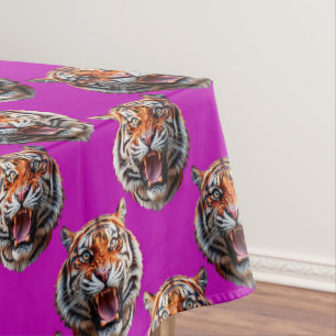 Nappe Conception de motif de tête de tigre violet