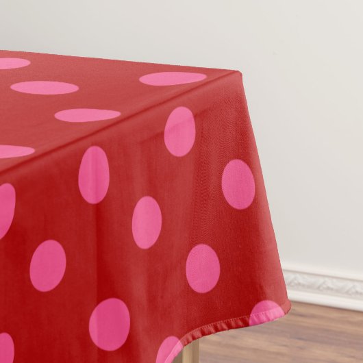 Nappe Conception de points noirs rouges roses