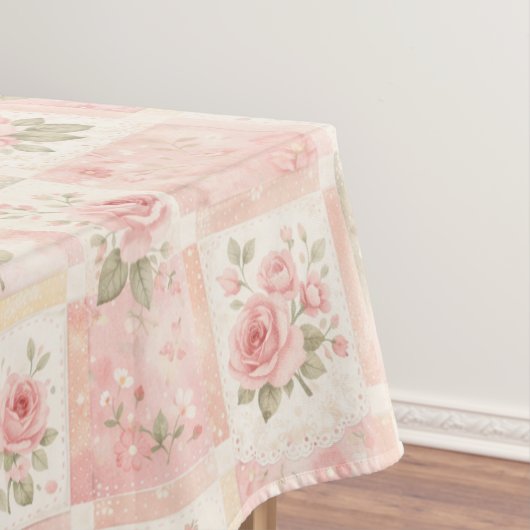 Nappe Courte rustique rose patchwork floral motif (In Situ)