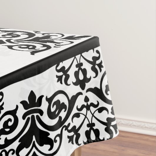 Nappe Damassé monogramed élégante (In Situ)