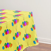 Nappe d'anniversaire joyeuse avec ballons (In Situ)