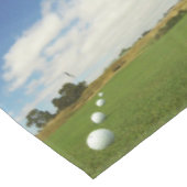 Nappe Des Boules De Golf Bordées Au Drapeau, (Angle)
