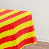 Nappe Design de bandes rouge et jaune (In Situ)