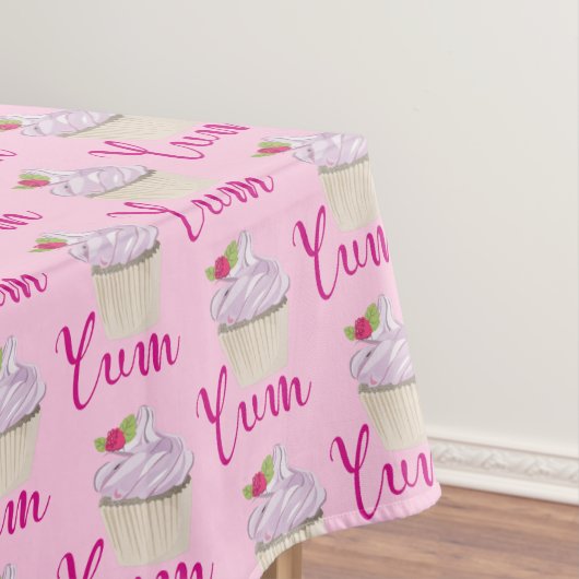 Nappe Dreamy Cupcake rose avec Yum framboise! (In Situ)