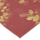 Nappe Feuilles Gold Gingko Balboa sur Arrière - plan rou (Angle)