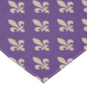 Nappe Fleur de Lis, Beige sur Violet, Royal, Votre Nom (Angle)