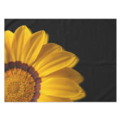 Nappe Fleur jaune sur arrière - plan noir (Devant (Horizontal))