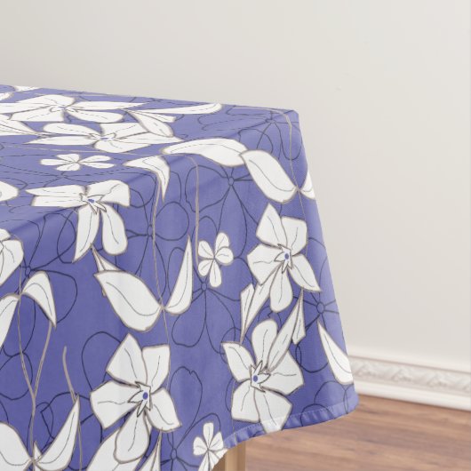 Nappe Fleurs blanches modernes sur une perwinkle (In Situ)