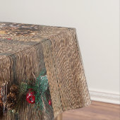Nappe fond en bois avec pommes de pin (In Situ)