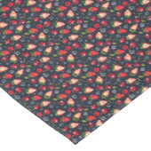 Nappe Fraises et cerises sur un fond sombre (Angle)