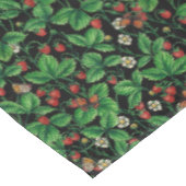 Nappe Fraises sauvages sur le noir (Angle)
