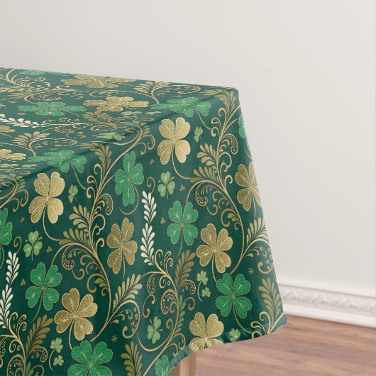 Nappe Gilded Clover Flourish (In Situ)