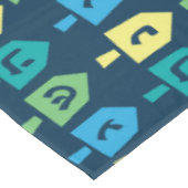 Nappe Hanukkah Dreidel Party Tablecloth (Angle)