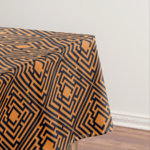 Nappe Labyrinthe noir espiègle sur toute couleur