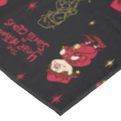 Nappe L'ANNÉE SANS SANTA CLAUS™ | Motif Elf (Angle)