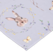 Nappe Lapin De Pâques Dans Une Couronne Florale (Angle)