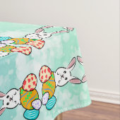 Nappe Lapin de Pâques sur les oeufs de Pâques (In Situ)
