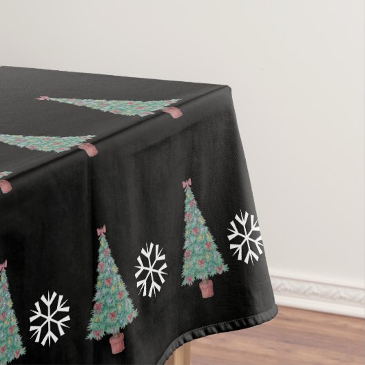 Nappe L'arbre de Noël avec le rouge de décorations (In Situ)