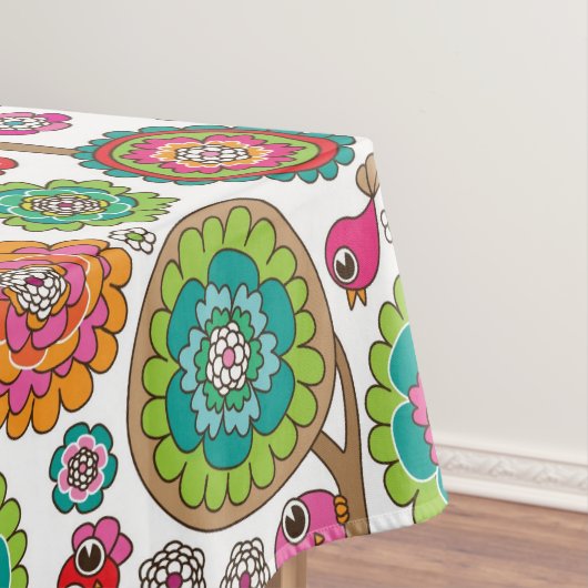 Nappe le griffonnage fleurit le motif d'arrière - plan (In Situ)