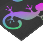 Nappe Lizard de gecko pourpre sur noir (Angle)