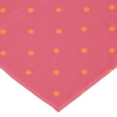 Nappe Magenta Rouge Rose Avec Poisson D'Or Orange Spots (Angle)