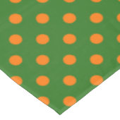 Nappe Modèle de conception de points polka orange sur fo (Angle)