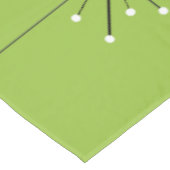 Nappe moderne de couples de la moitié du siècle (Angle)