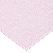 Nappe Motif blanc dainty de Feuilles sur rose très pâle (Angle)